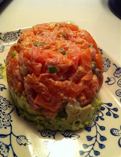 Tartare de truite épicé à l'avocat