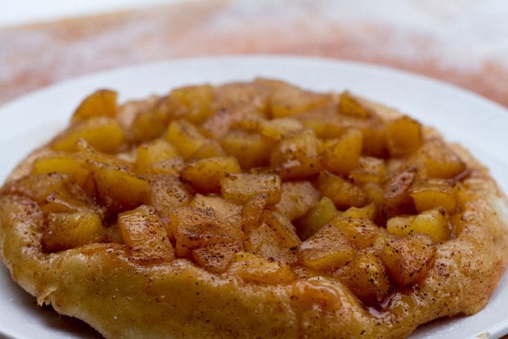 Tarte tatin aux pommes sur le BBQ