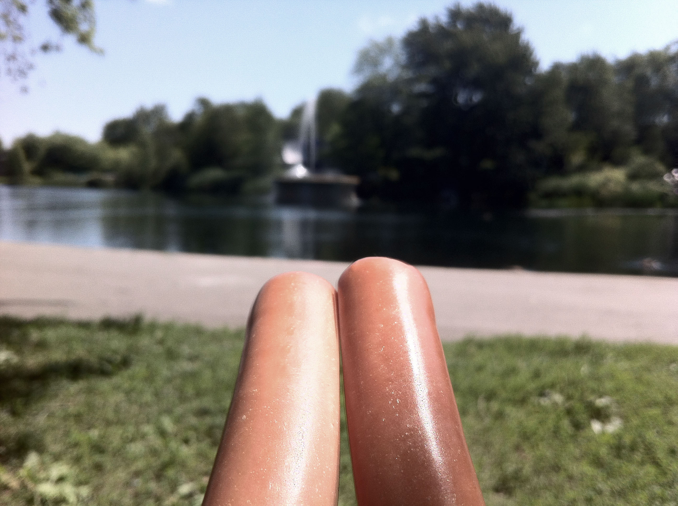 hot-dog-legs