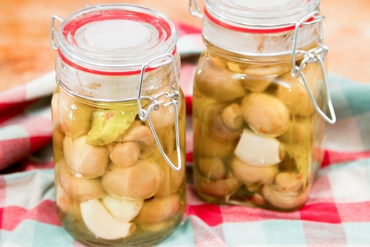 Champignons marinés