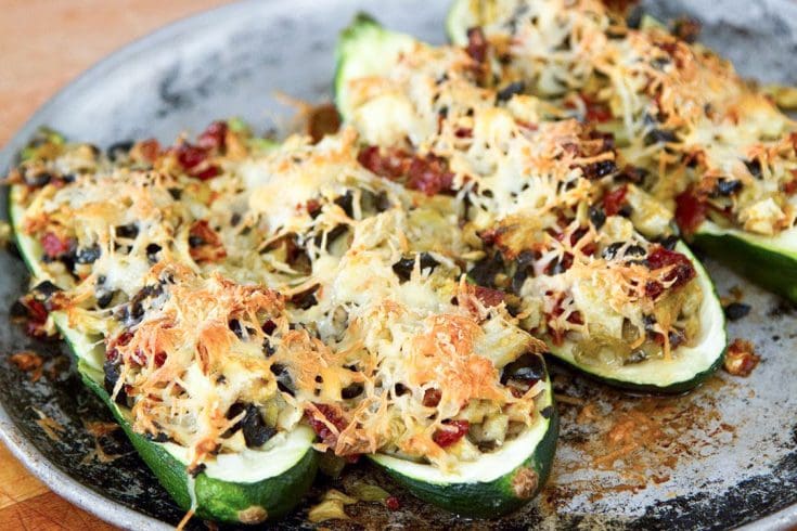 Courgettes farcies aux artichauts, olives et tomates séchées