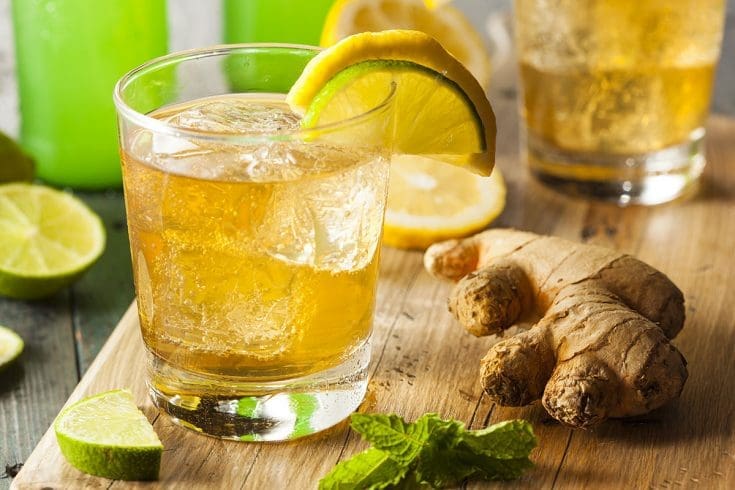 Cocktail canadien au whisky et soda gingembre