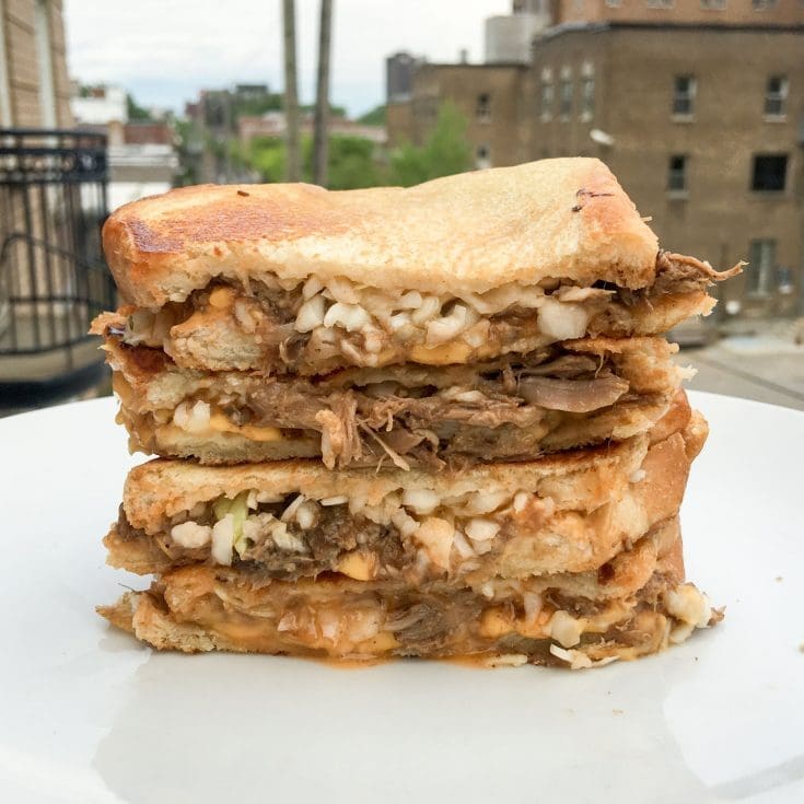 Grilled cheese au pulled pork