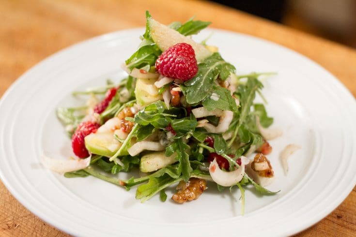 Salade de laitues amères et framboises