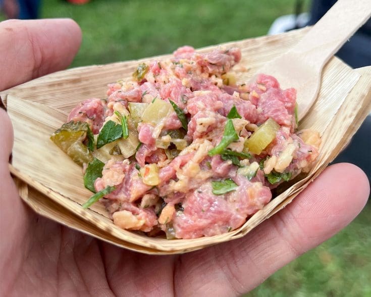Tartare de bœuf crème sure et oignon