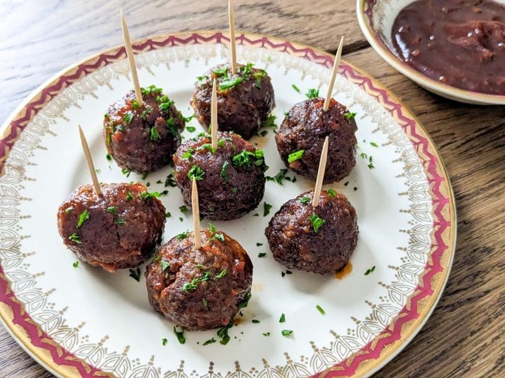 Boulettes de boeuf laquées à la sauce miel et ail