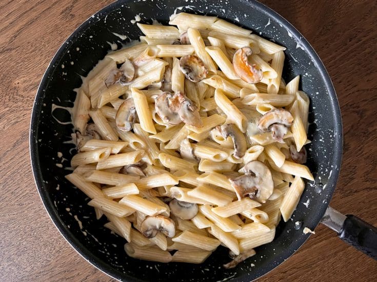 Penne sauce fromage bleu et champignons