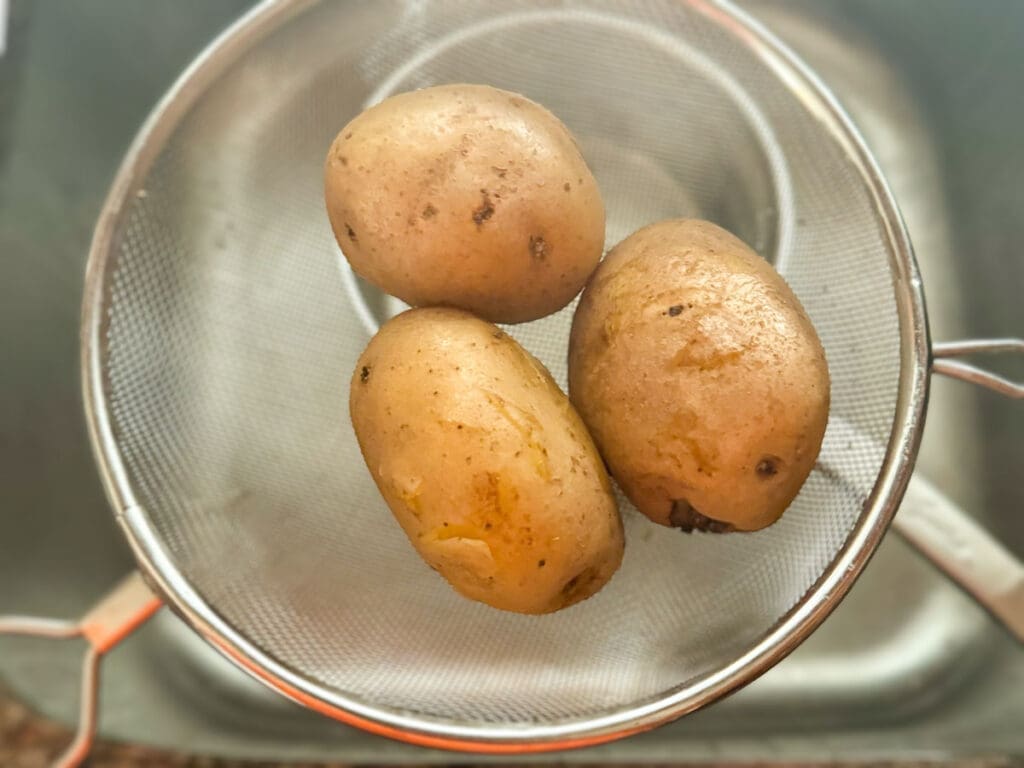 Laisser reposer les pommes de terre
