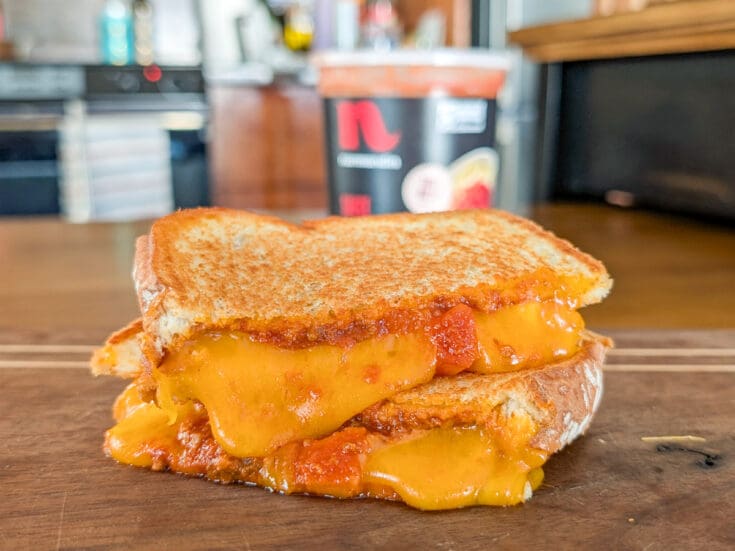 Grilled cheese bolognaise
